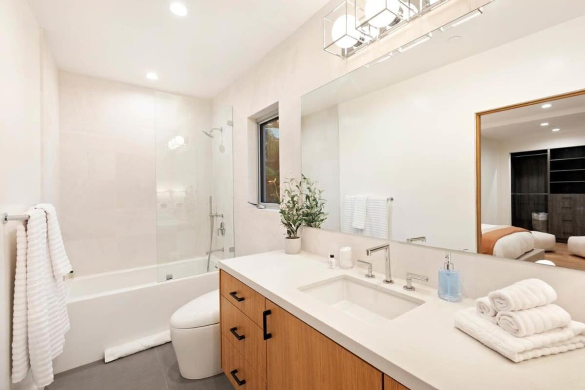 La Reserve By Awhile * Los Angeles
