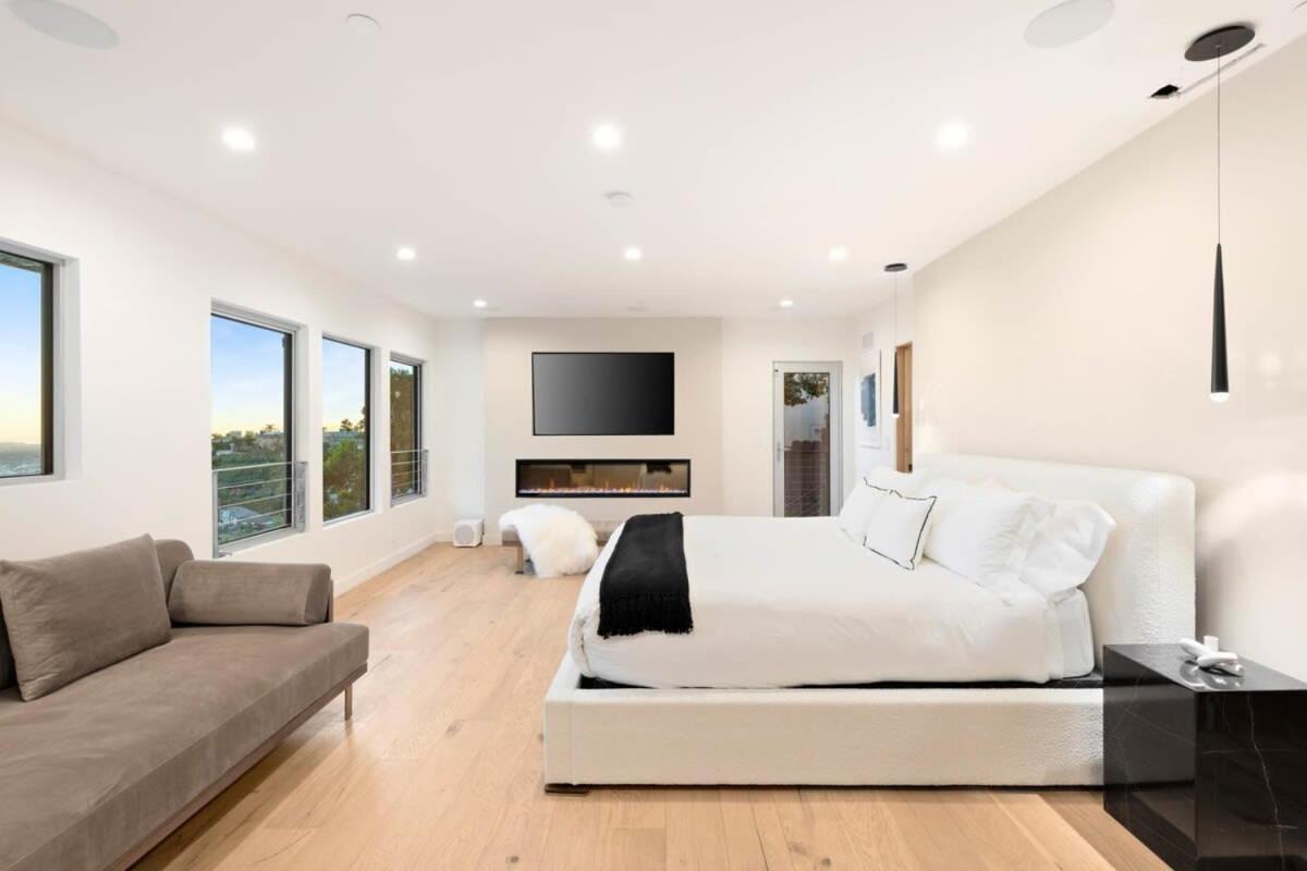 La Reserve By Awhile * Los Angeles